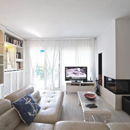 Bcn Duplex Penthouse & Pool Apartment Sant Andreu de Llavaneres